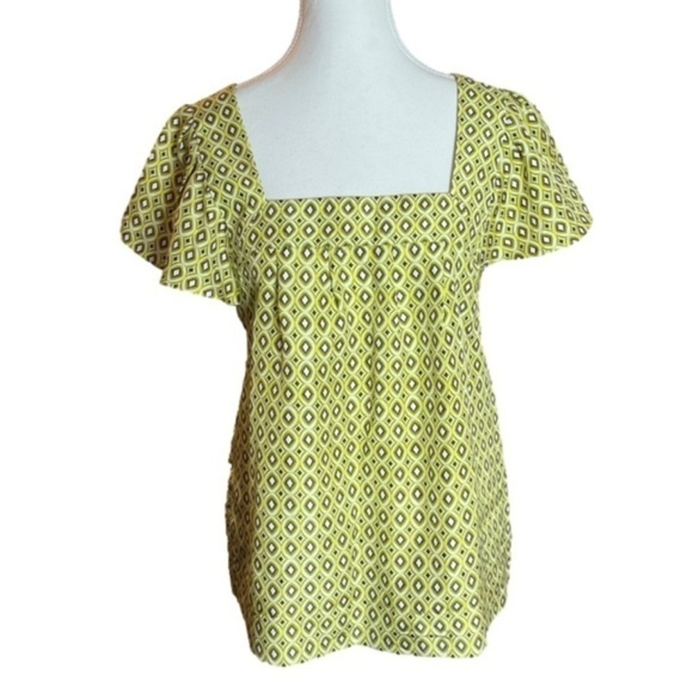 ⭐️ Banana Republic silk geometric design top- size XS